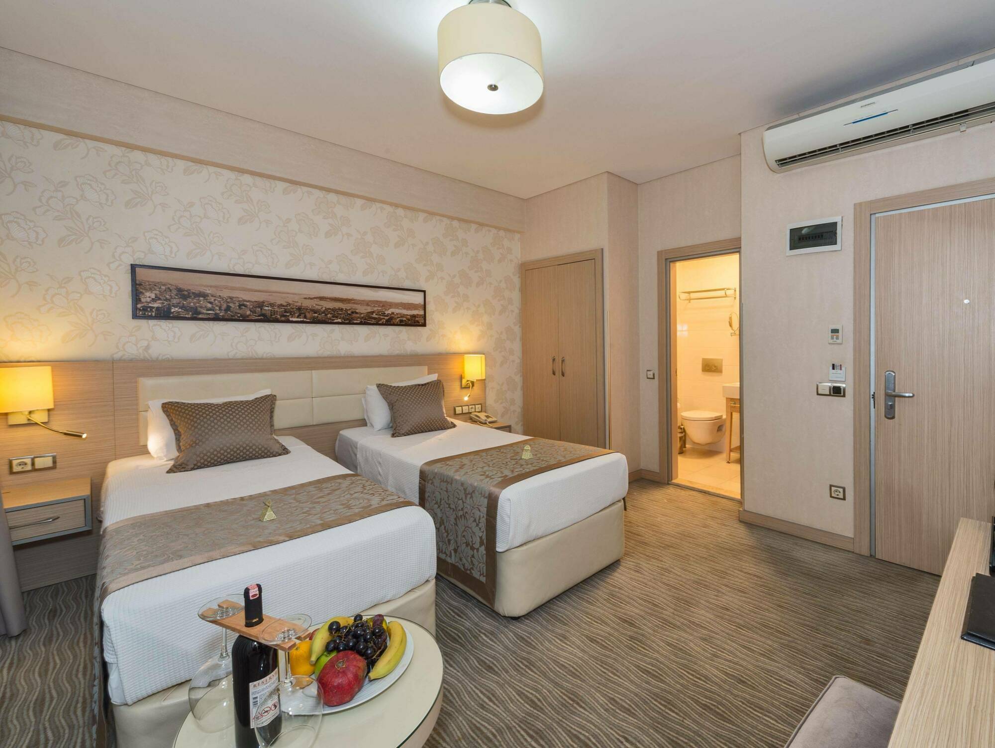 Galata La Bella Hotel Istanboel Buitenkant foto